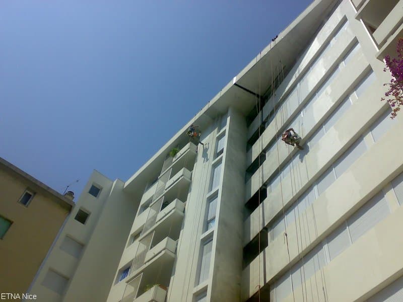 Travaux acrobatiques d'accès difficiles